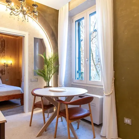 Bosco Royal By Station