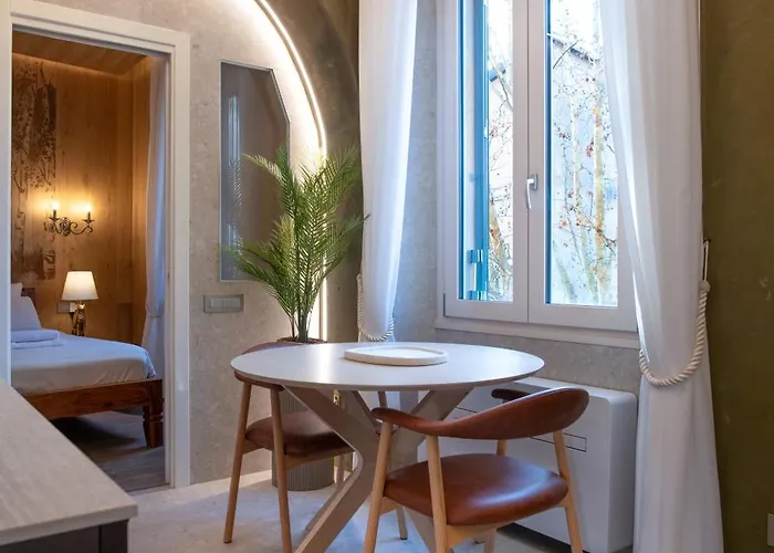 Bosco Royal By Station